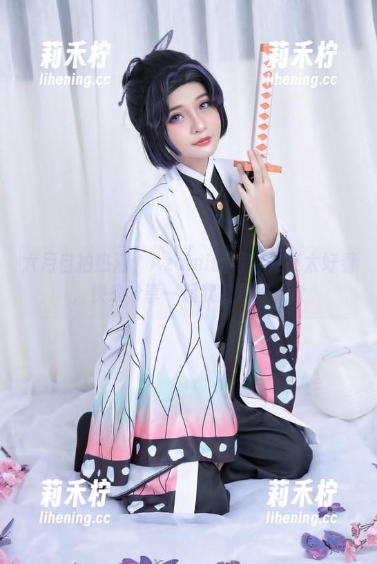 Azami 六月自拍热潮,Azami的写真实在太好看,快来分享一起欣赏吧!.txt