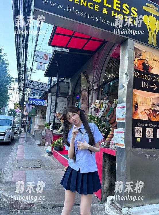 Feilin嗲囡囡-Emily尹菲 Feilin嗲囡囡 - Emily尹菲蕾丝美图:带你感受作品中的优雅与神秘.txt