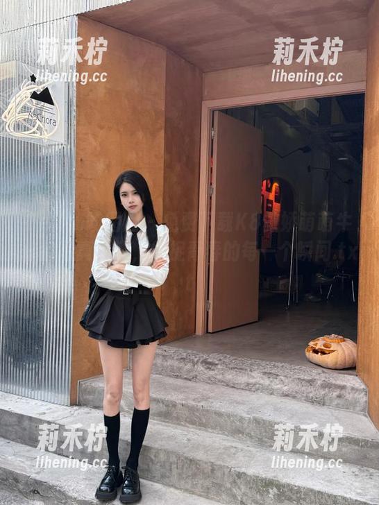 Feilin嗲囡囡-K8傲娇萌萌 Feilin嗲囡囡 - 免费下载K8傲娇萌萌牛仔裤写真资源,捕捉青春的每一个瞬间.txt