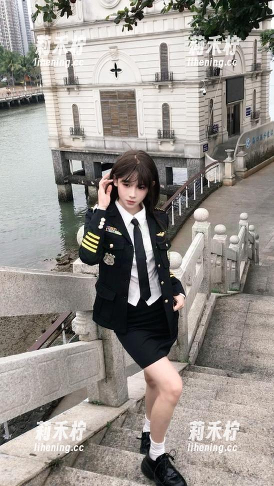 Feilin嗲囡囡-鱼子酱Fish Feilin嗲囡囡 - 鱼子酱Fish御姐系列套图更新:在镜头前变身优雅女王!.txt