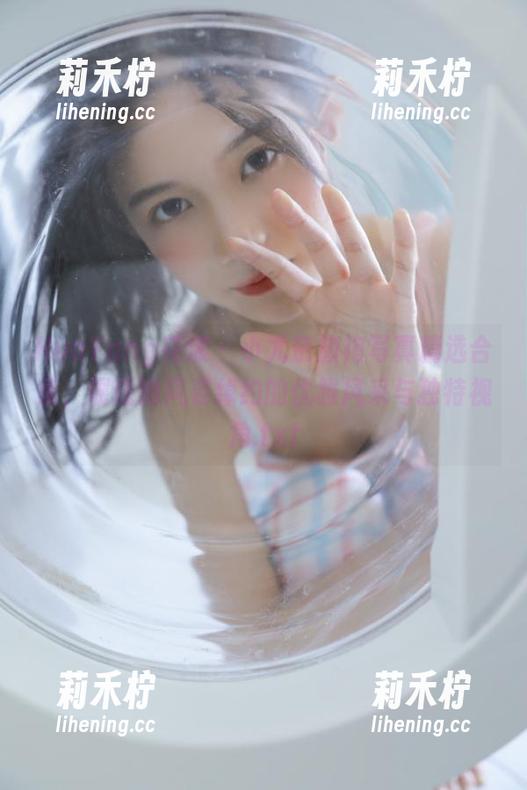 HuaYang花漾-小尤奈 HuaYang花漾 - 小尤奈旗袍写真精选合集,展现她风姿绰约的优雅风采与独特视角.txt