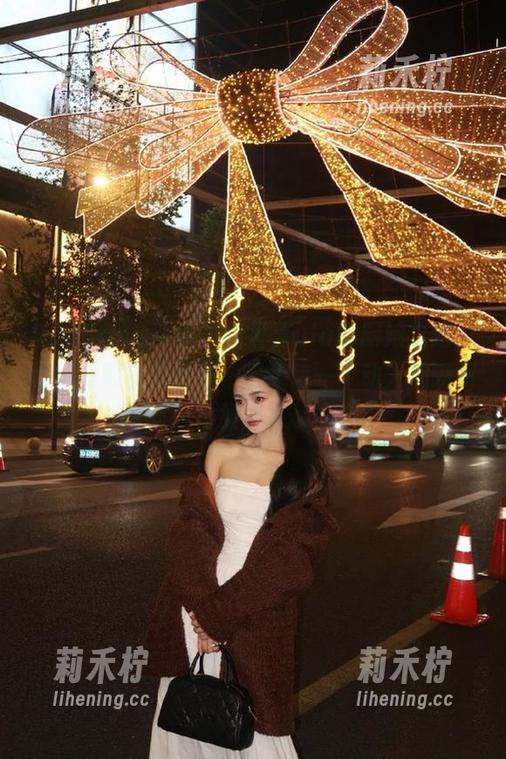 HuaYang花漾-绮里嘉ula HuaYang花漾 - 绮里嘉ula的厨娘之路,精美写真美图合集,记录每一个动人的瞬间与故事.txt