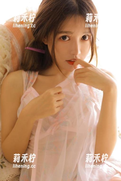 IMiss爱蜜社-萌白酱 IMiss爱蜜社 - 萌白酱释放魅力,教室全套写真作品让你欲罢不能.txt