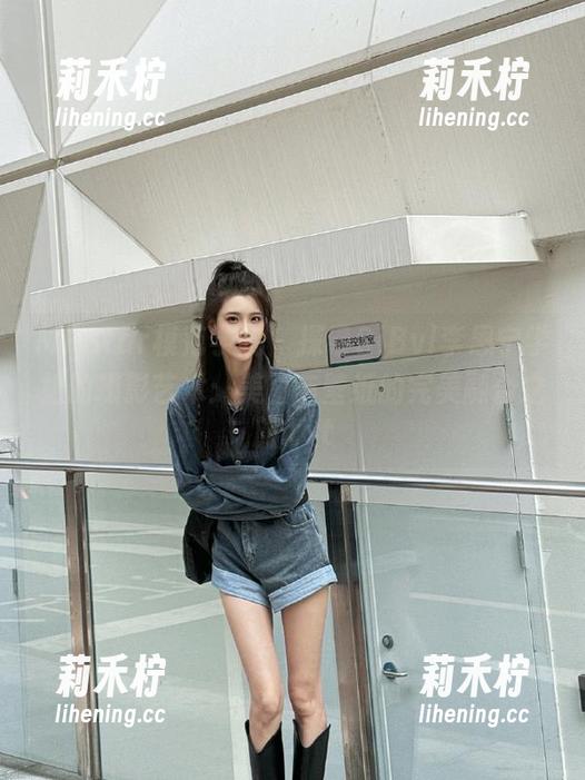 MFStar模范学院-SiByl李思宁 MFStar模范学院 - 探寻SiByl李思宁学姐的摄影艺术:美图与壁纸的完美融合之旅.txt