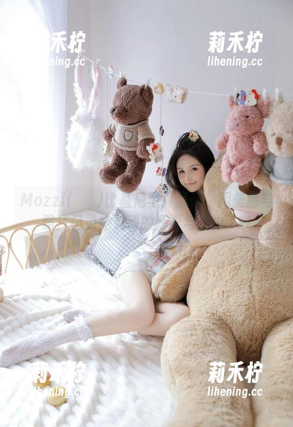 Mozzi(모찌)比基尼写真系列：用美图与照片记录她灵动的青春与活力.txt