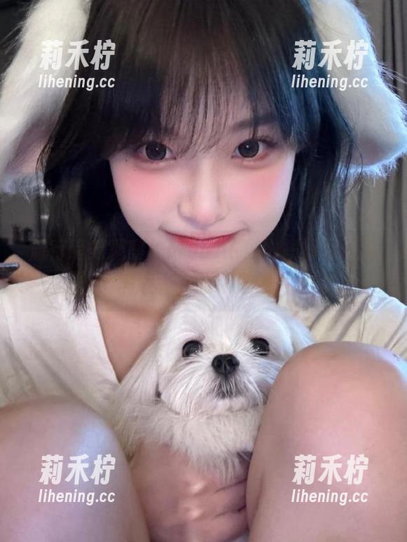 流行趋势观察：MyuA(뮤아)短裤写真合集，满意每一张精选照片.txt