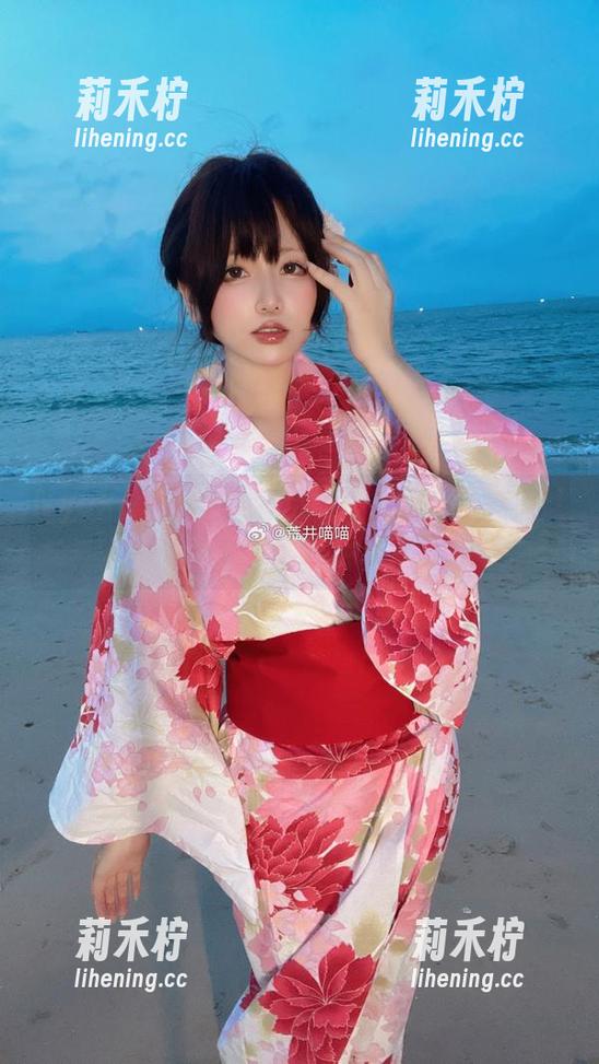 Nyako喵子 Nyako喵子情人节自撮:定制化写真,让每个甜蜜瞬间永远珍藏.txt