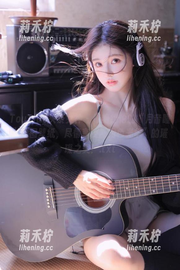 TouTiao头条女神-月音瞳 TouTiao头条女神 - 惊艳绝伦的“月音瞳”原图壁纸,尽情享受“月色光华”的璀璨之美!.txt
