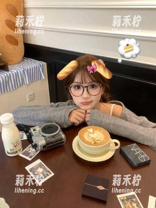 TouTiao头条女神-莫晓希 TouTiao头条女神 - 无圣光写真揭秘:原图中的莫晓希与豹纹的完美邂逅.txt