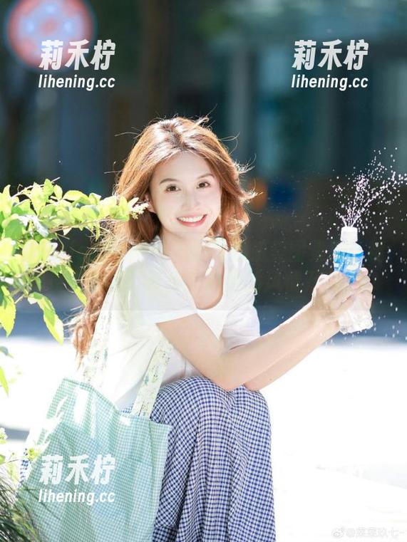 UGirls尤果网-周妍希 UGirls尤果网 - 周妍希姐姐美图集锦:精选摄影作品,带你领略她的风情万种.txt