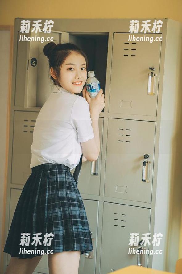 UGirls尤果网-张美荧 UGirls尤果网 - 从护士到博主:张美荧写真合集带你领略她的独特图集.txt