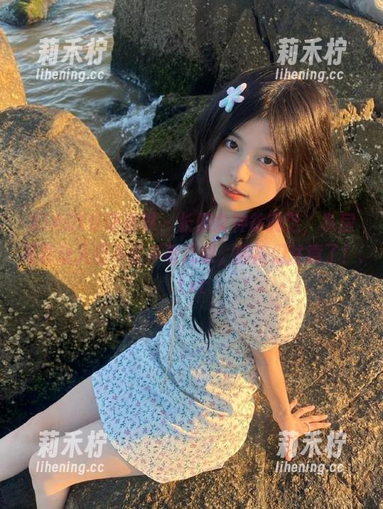 XIAOYU语画界-徐莉芝 XIAOYU语画界 - 长腿女神徐莉芝,私房写真让人忍不住多看几眼,腿控们注意了!.txt