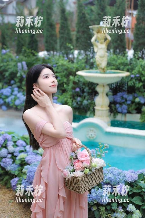 Xiuren秀人网-UU阿文 Xiuren秀人网 - 发现UU阿文油亮写真中无圣光的震撼,尽情欣赏每一张图片的精致.txt
