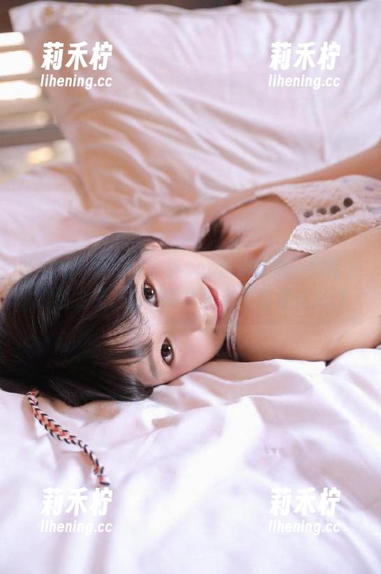 Xiuren秀人网-sophie余冰 Xiuren秀人网 - 随sophie余冰一起踏上豹纹之旅,精彩写真图包不容错过.txt