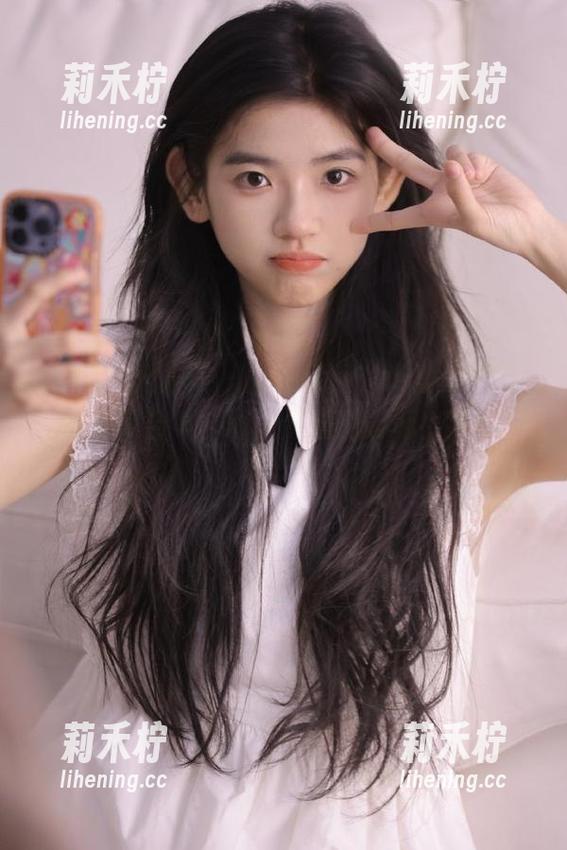 Xiuren秀人网-乔伊joy Xiuren秀人网 - 告别无趣,观看乔伊joy的职业装合集,职场穿搭也能玩出花样!.txt