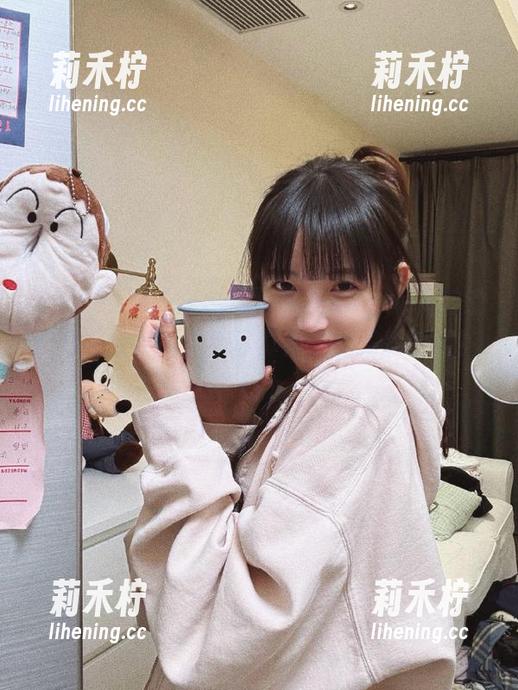 Xiuren秀人网-可儿kayen Xiuren秀人网 - 体验可儿kayen女神的魅力,分享她最新写真集中的精彩瞬间!.txt