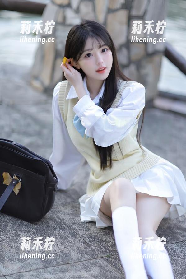 Xiuren秀人网-周于希 Xiuren秀人网 - 一场心灵的洗礼:下载周于希修女套图,感受不一样的艺术静谧.txt
