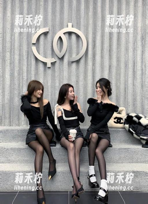Xiuren秀人网-大琪琪Emily Xiuren秀人网 - 观看大琪琪Emily姐姐的写真原图,体验她不为人知的一面!.txt