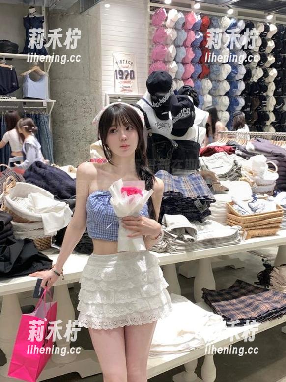 Xiuren秀人网-大美媚京 Xiuren秀人网 - 每周都在期待!大美媚京教室套图更新,让你无法抗拒的视觉盛宴!.txt