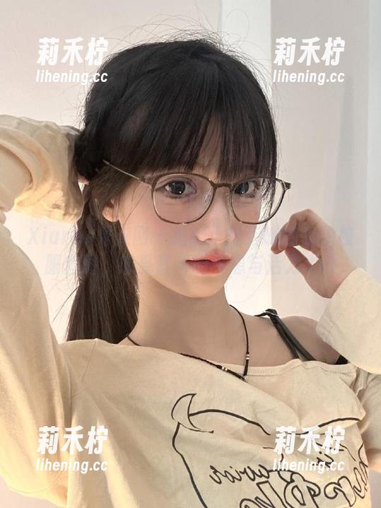 Xiuren秀人网-小肉肉咪 Xiuren秀人网 - 细品小肉肉咪的私拍校服套图,感受青春的气息与活力.txt