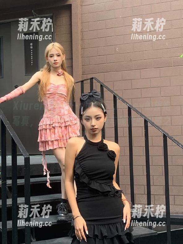 Xiuren秀人网-小蛮妖_honey Xiuren秀人网 - 小蛮妖_honey的旗袍写真,细腻图片展现经典与现代的碰撞之美.txt