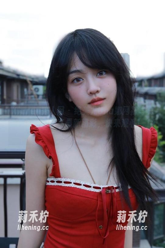 Xiuren秀人网-尤Una娜 Xiuren秀人网 - 绝美尤Una娜网袜写真合集,与你分享最新精彩,快来观看!.txt