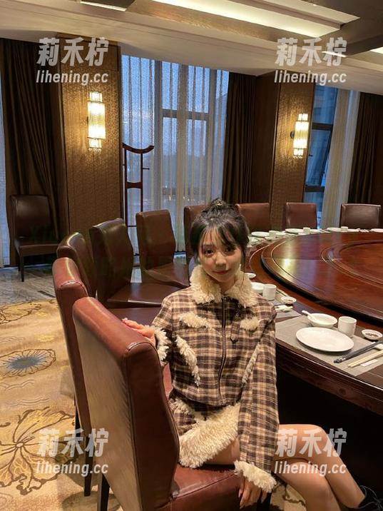Xiuren秀人网-徐莉芝Botty Xiuren秀人网 - 萌系女仆徐莉芝Botty,带你领略她的原图作品绝美风采!.txt