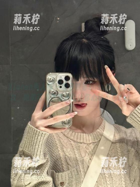 Xiuren秀人网-晚苏susu Xiuren秀人网 - 感受晚苏susu的纯白魅力,绝美写真合集资源让你心动不已.txt