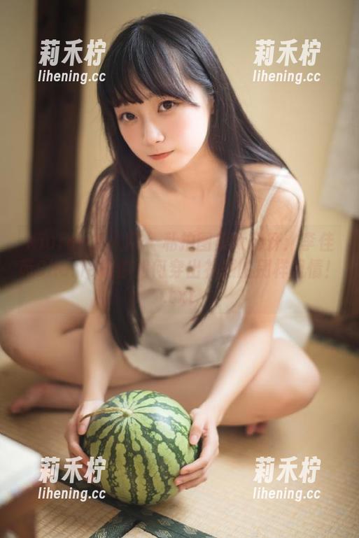Xiuren秀人网-李佳芮Cherie Xiuren秀人网 - 私拍图集大公开:李佳芮Cherie教你如何穿出礼服的别样风情!.txt