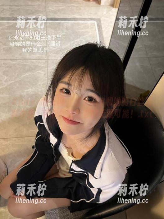 Xiuren秀人网-柚子178 Xiuren秀人网 - 柚子178和她的白丝写真作品,带你领略青春的无限可能!.txt