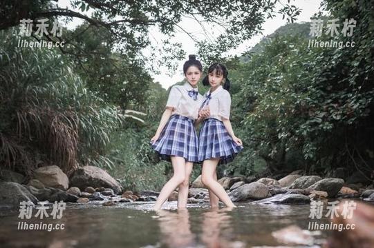 Xiuren秀人网-柚琪Rich Xiuren秀人网 - 当柚琪Rich遇上办公室,谁说工作不能与写真图集同行?.txt