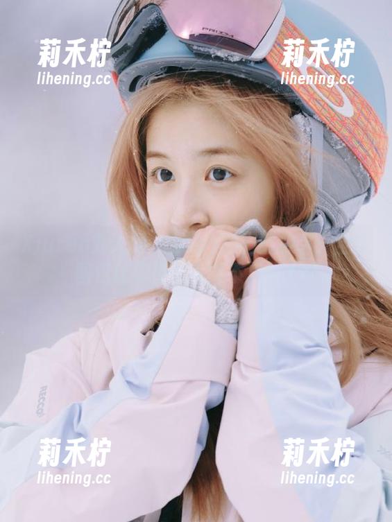 Xiuren秀人网-梦心玥 Xiuren秀人网 - 梦心玥的浴缸故事:全套图包让你捧腹大笑不止!.txt