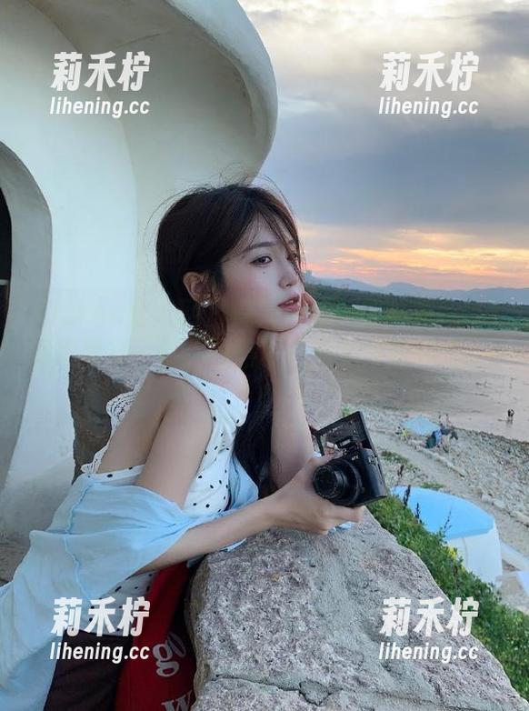 Xiuren秀人网-陈怡曼coco Xiuren秀人网 - 高清图册:陈怡曼coco短裤写真,带你领略夏日活力与时尚感.txt