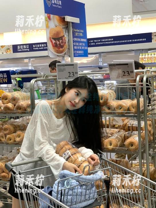 YouWu尤物馆-安娜金 YouWu尤物馆 - 安娜金纯白风格写真,高清原图完美诠释纯净之美.txt