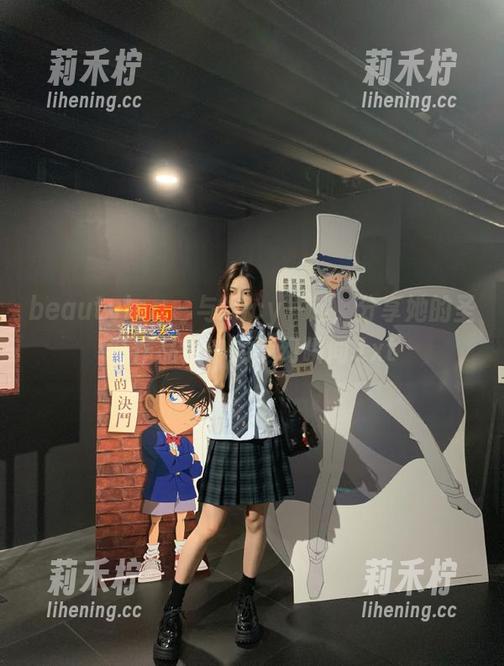 beautyleg-Lucy beautyleg - 与Lucy一起,分享她的圣诞作品集中的梦幻瞬间.txt