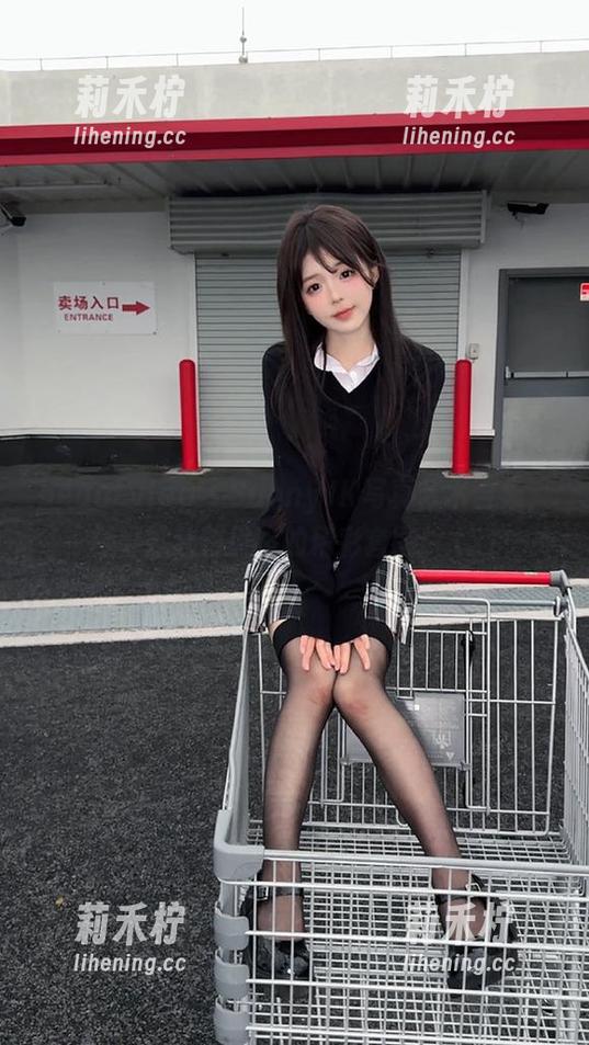 beautyleg-Sunny beautyleg - SunnyJK写真艺术合集,探寻她独特风格的精彩套图!.txt