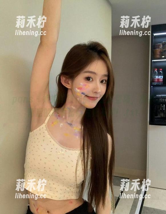 pans-妮妮 pans - 妮妮眼镜作品集逐渐登场,原图背后的故事比照片更有趣!.txt