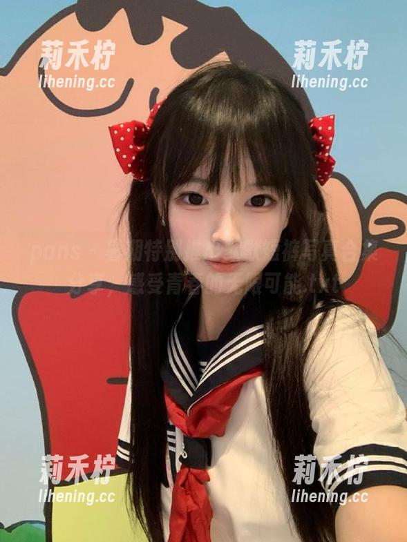 pans-默默 pans - 暑期特别推出默默短裤写真合集分享,感受青春的无限可能.txt