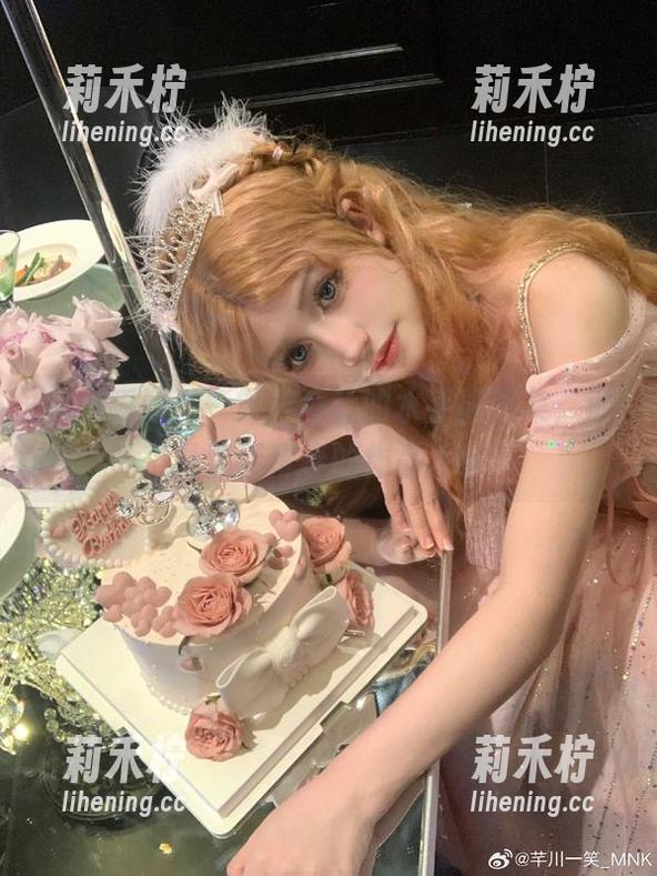 一笑芳香沁 温柔瞬间:一笑芳香沁的水手服图集,记录清新青春的作品.txt