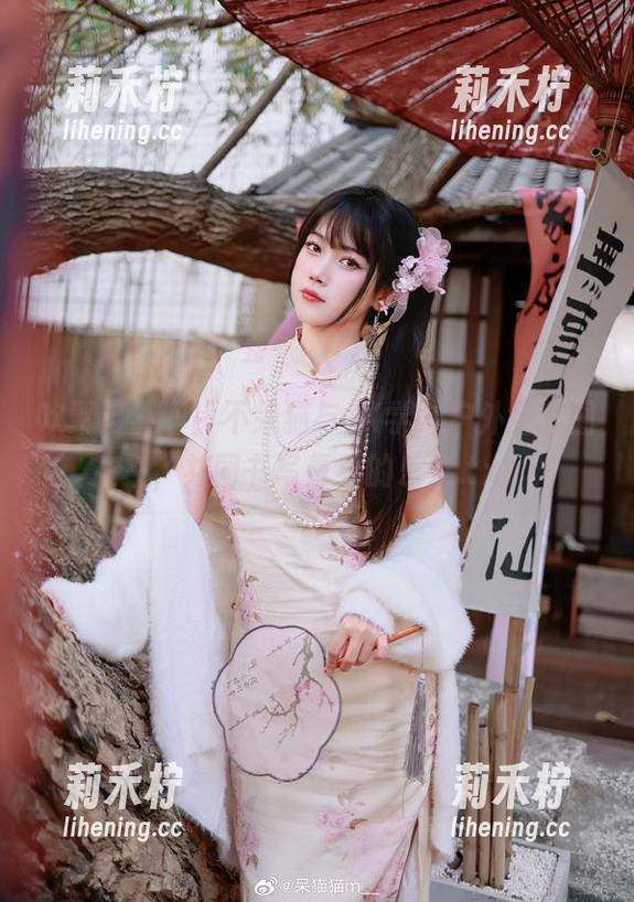 不呆猫 欢聚自然间,不呆猫与JK学妹户外全套图集,共同书写青春的乐章.txt