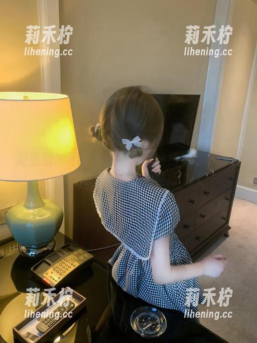 不爱笑的赛琳 微密圈 - 不爱笑的赛琳学姐携手写真艺术,打造专属个性的壁纸.txt