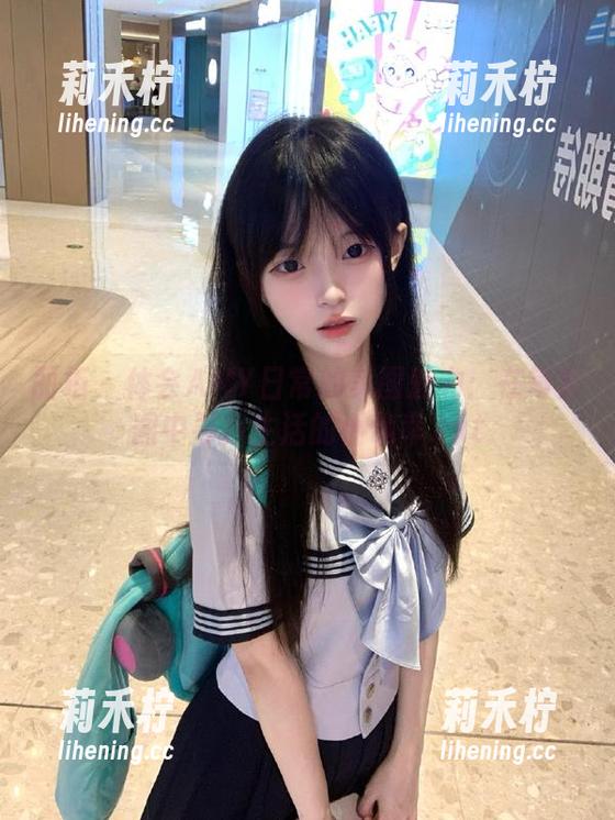 丽柜-AMY 丽柜 - 体会AMY日常的美图魅力:在每套图中寻找生活的小确幸.txt