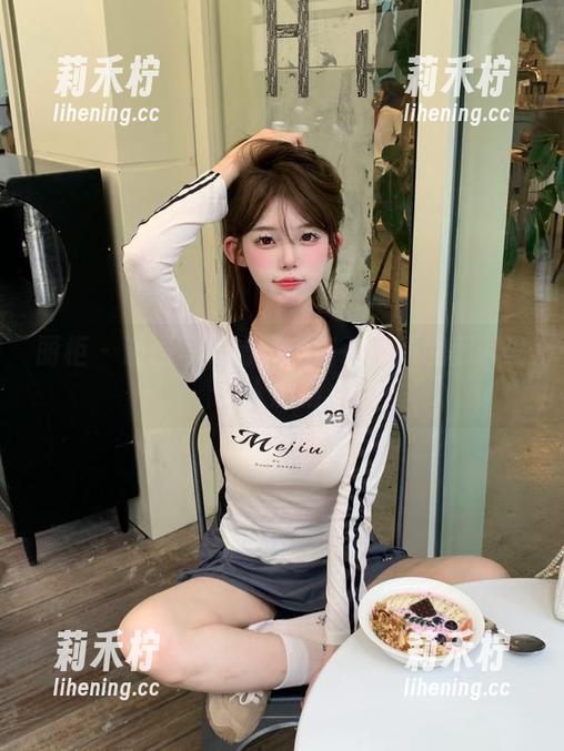 丽柜-潼潼 丽柜 - 潼潼写真精选:每一张原图都诉说着动人剧情.txt