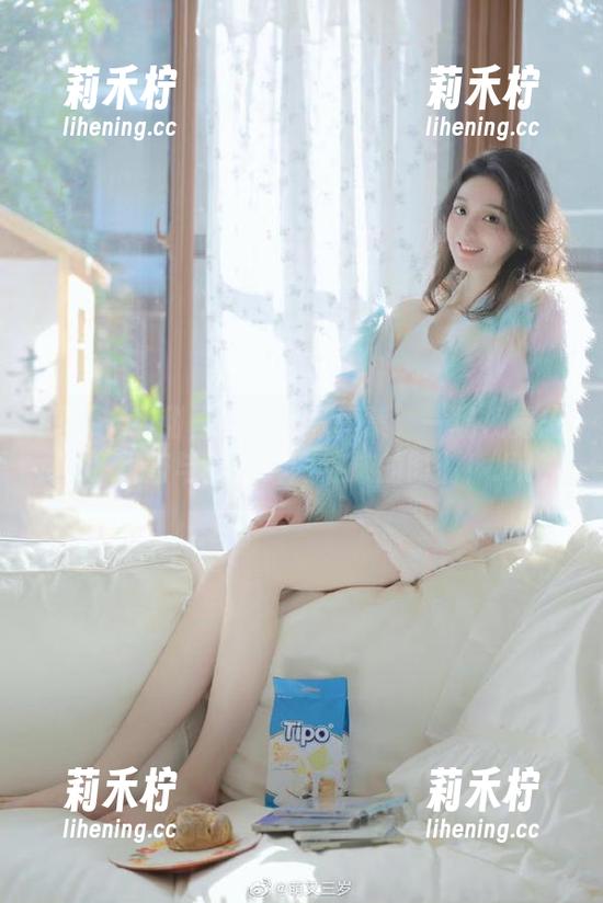 丽柜-甜甜 丽柜 - 甜甜日常高清写真集:一场视觉盛宴,甜蜜与美丽共同绽放的时刻!.txt