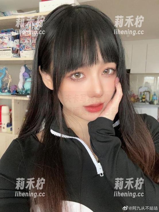 九言 由九言呈现的卡夫卡写真合集,绝美壁纸为你的生活增添灵感与色彩.txt