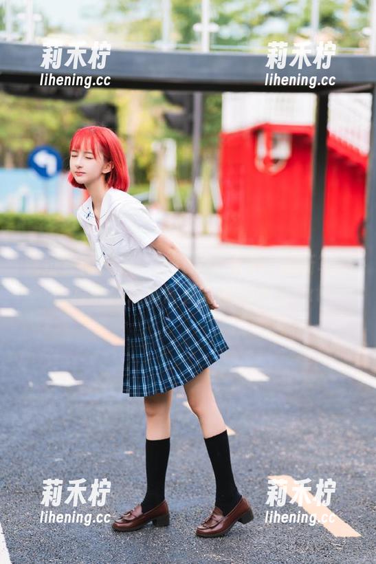 克拉女神-静宜 克拉女神 - 追寻静宜的少女梦:最新写真图片带你漫游青春的甜美时光.txt