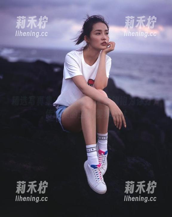 喵糖映画 精选写真集:喵糖映画大凤旗袍为你打开传统美的全新视界.txt