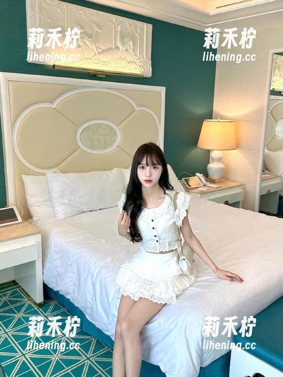 嗲囡囡-悦爷妖精 嗲囡囡 - 大不了就是个职场妖精!最新悦爷妖精图集玩转职业装新时尚.txt