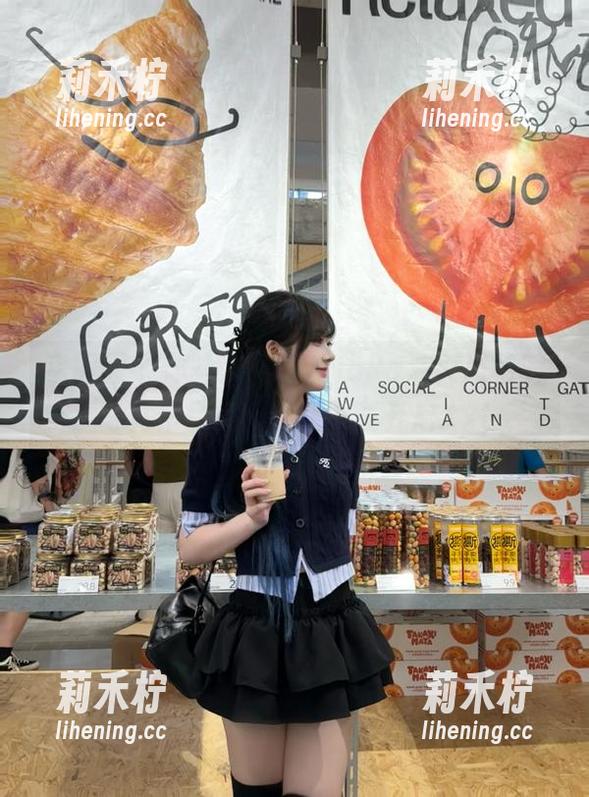 嗲囡囡-方绮言Ayaka 嗲囡囡 - 体验方绮言Ayaka油亮风格的写真作品集,免费下载开启.txt