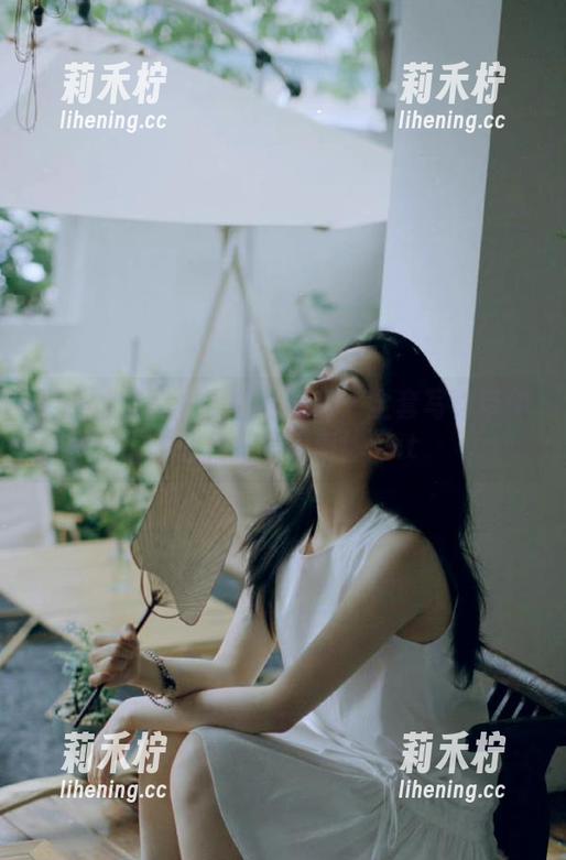 学妹加速跑-萌萌 学妹加速跑 - 黑丝与萌萌:全套写真带你领略另一种美感!.txt